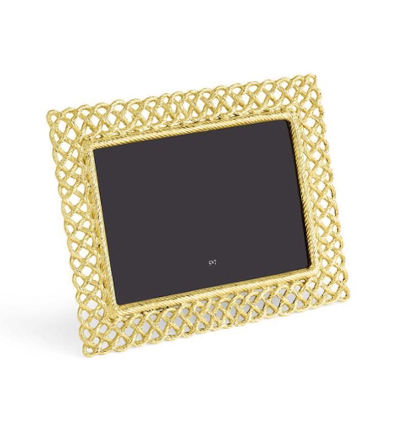 Love Knot Photo Frame In Gold Tone Metal, Medium Size Model. photo vinterior