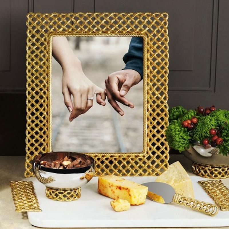photo for sale Love Knot Photo Frame In Gold Tone Metal, Medium Size Model.