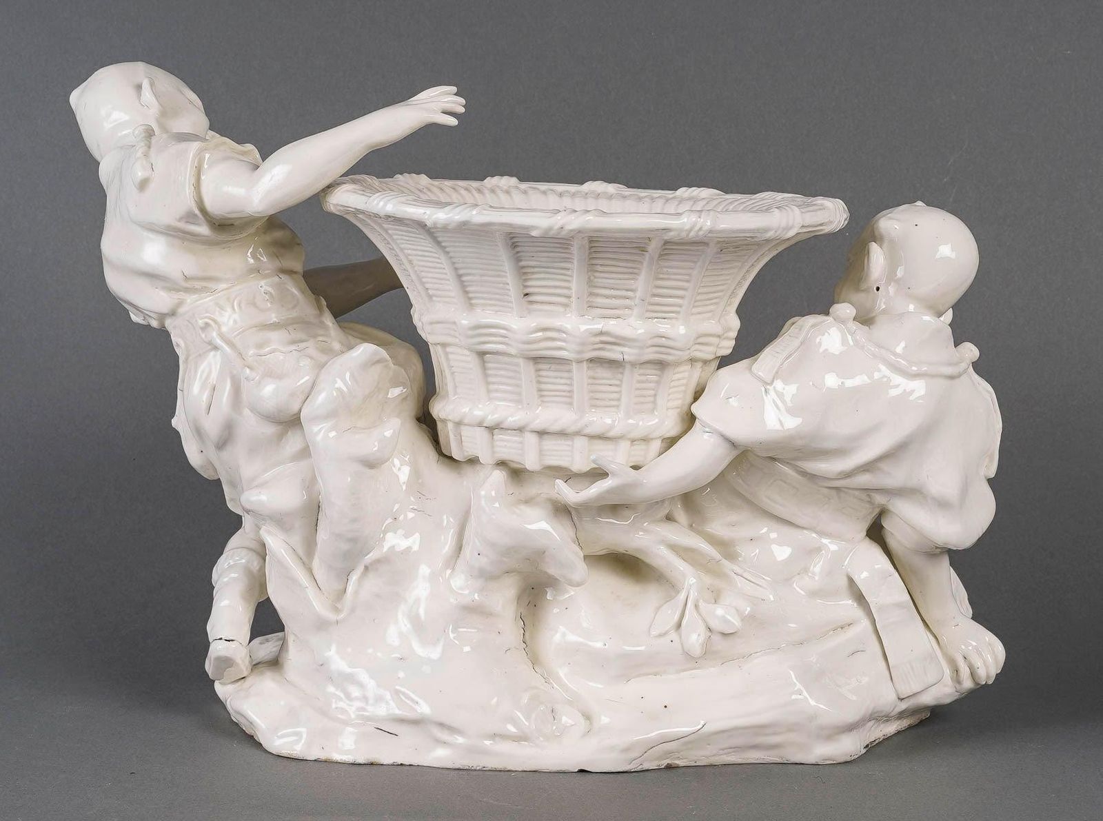 White Porcelain Jardinière, Chinese Style, Early 20th Century. photo vinterior