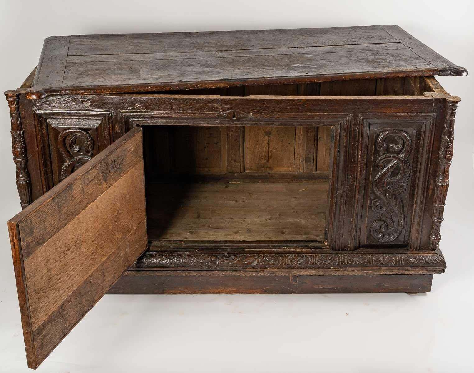 17th Century Chest photo 5790.0