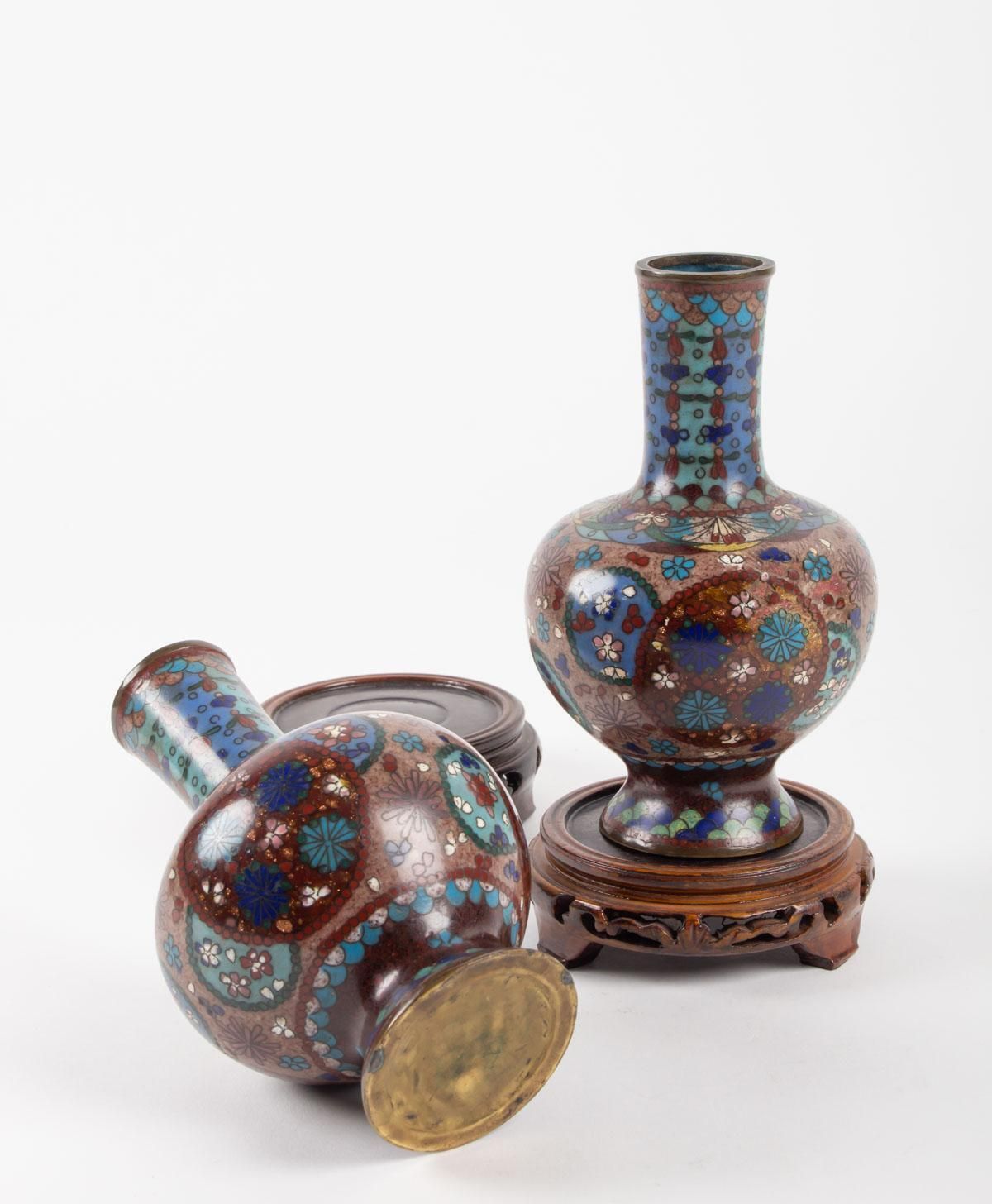 443.0 Pair Of Cloisonné Bronze Vases, Japan, Circa 1900 photo
