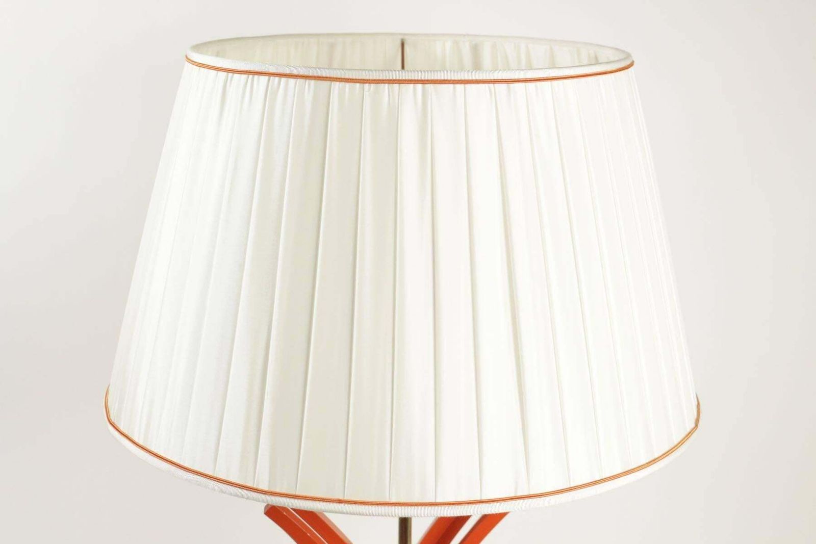Very Pretty Lamp In Painted Metal And Gold Leaf Base Of Marble From The 1970s photo vintage