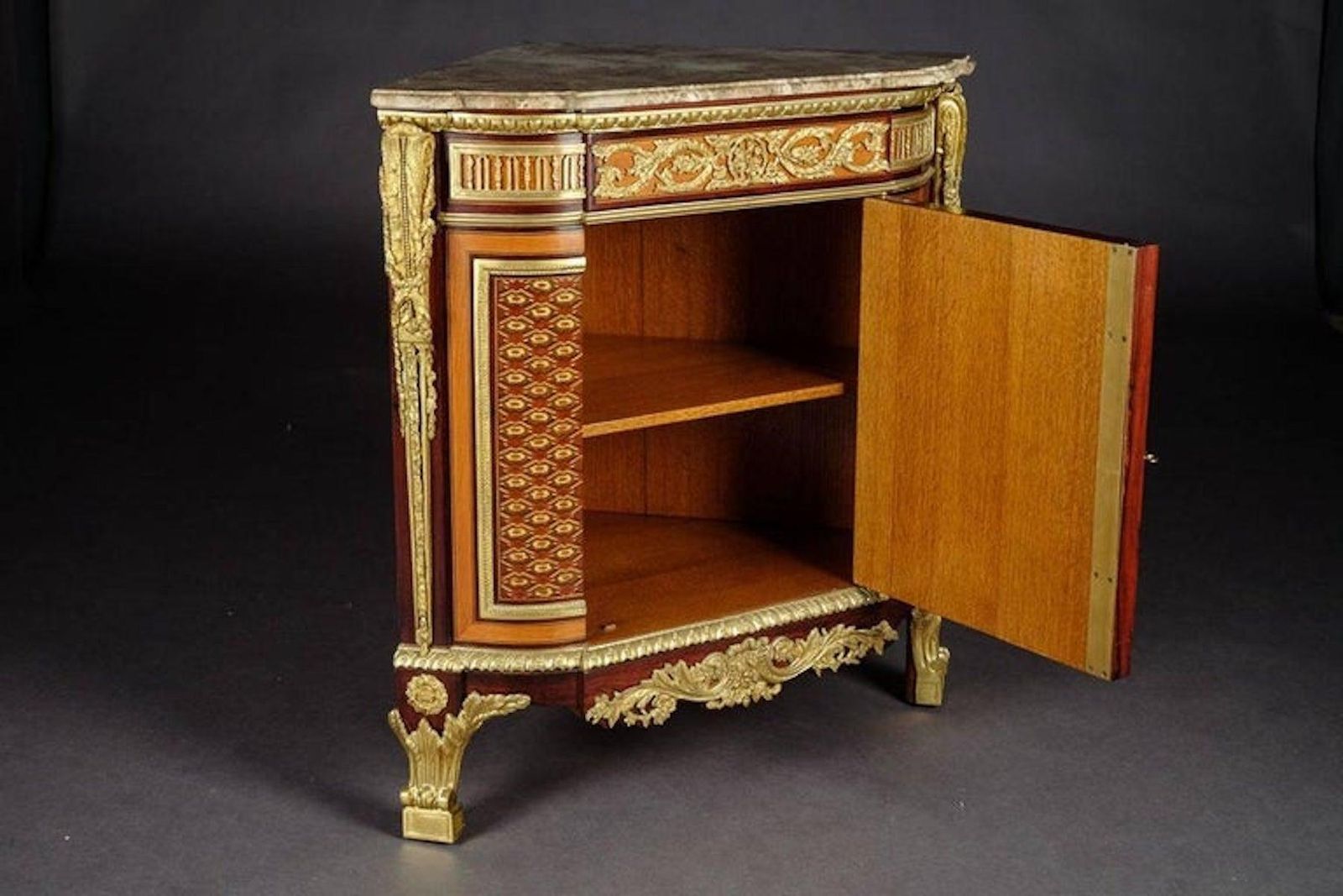 20th Century Louis XV Style Corner Commode After Jean Henri Riesener photo vinterior