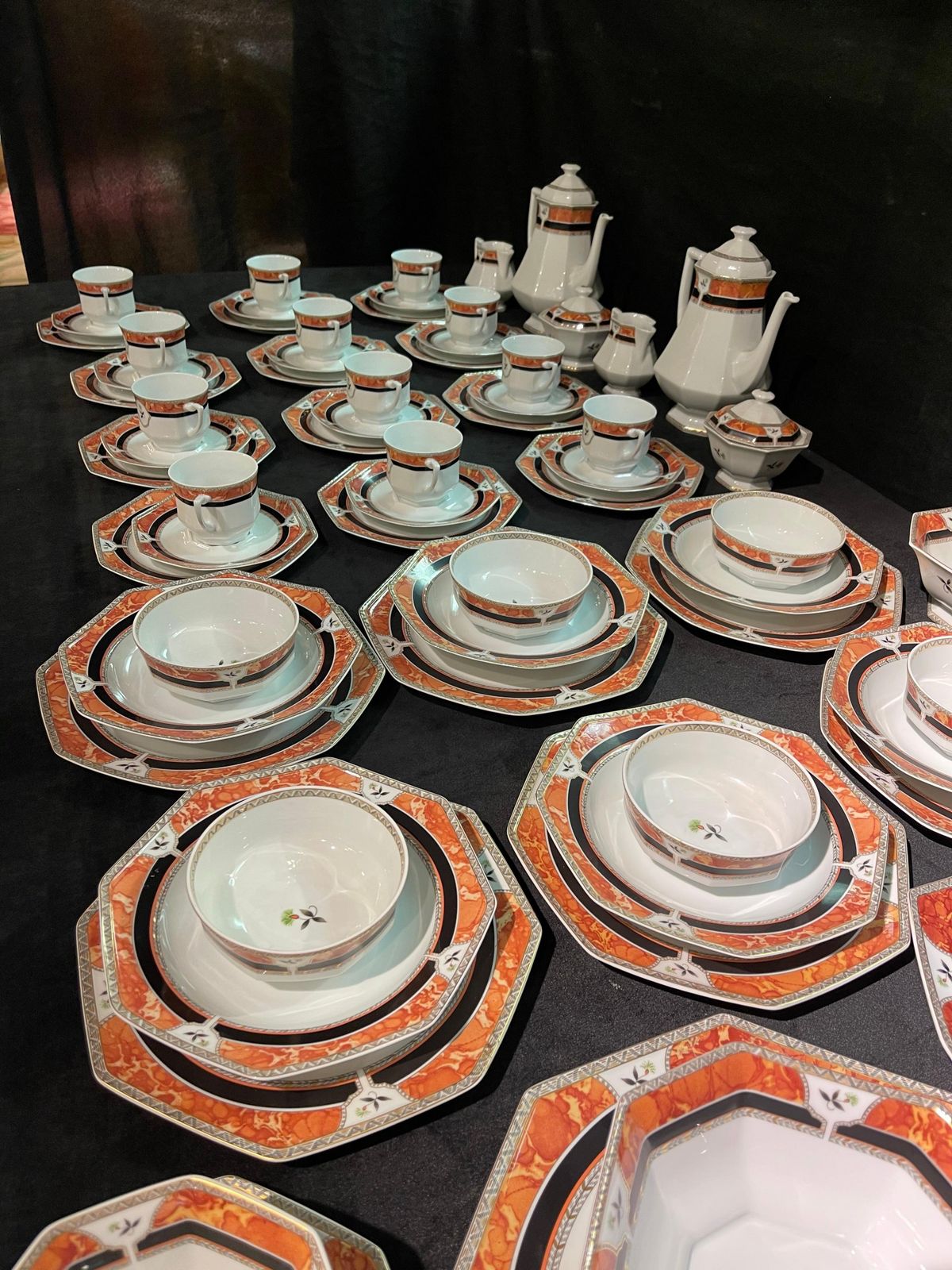 Royal Limoges Hardrien Porcelain Tea, Coffee And Dinner Service. photo buy