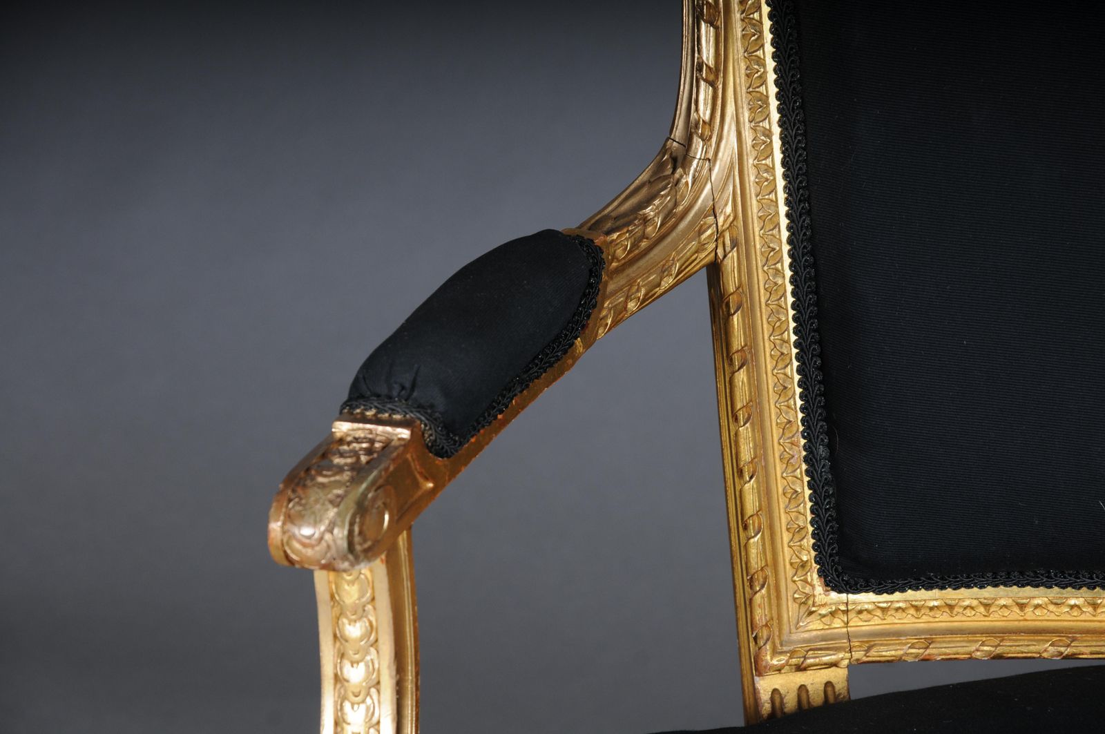 Antique French Salon Canape/Sofa Louis XVI, Gold photo vinterior