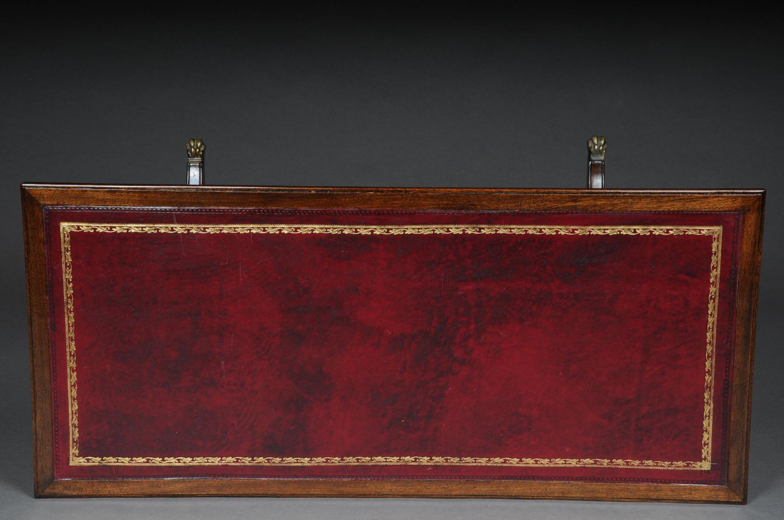 photo furniture English Coffee Table Chesterfield Table Around 1900