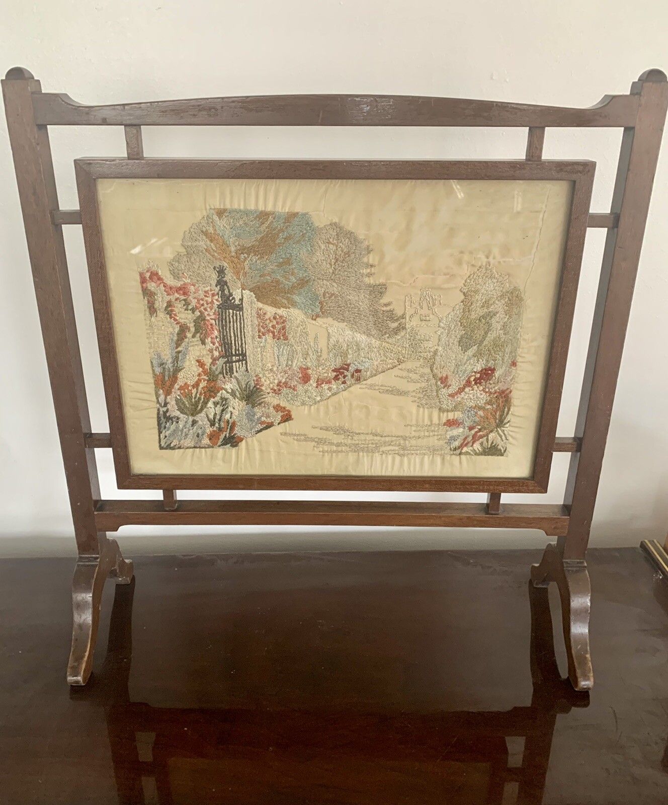 Art Deco Silk Embroidered  Small Fire Screen Scene Of The Cotswold Stroud photo Home Decor