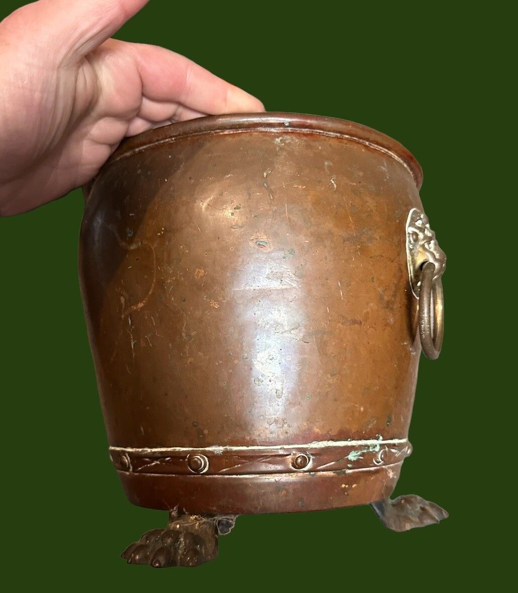 Antqiue Engiish Rivetted Copper Lions Head Handles Raised Paw Feet Planter photo Home Decor