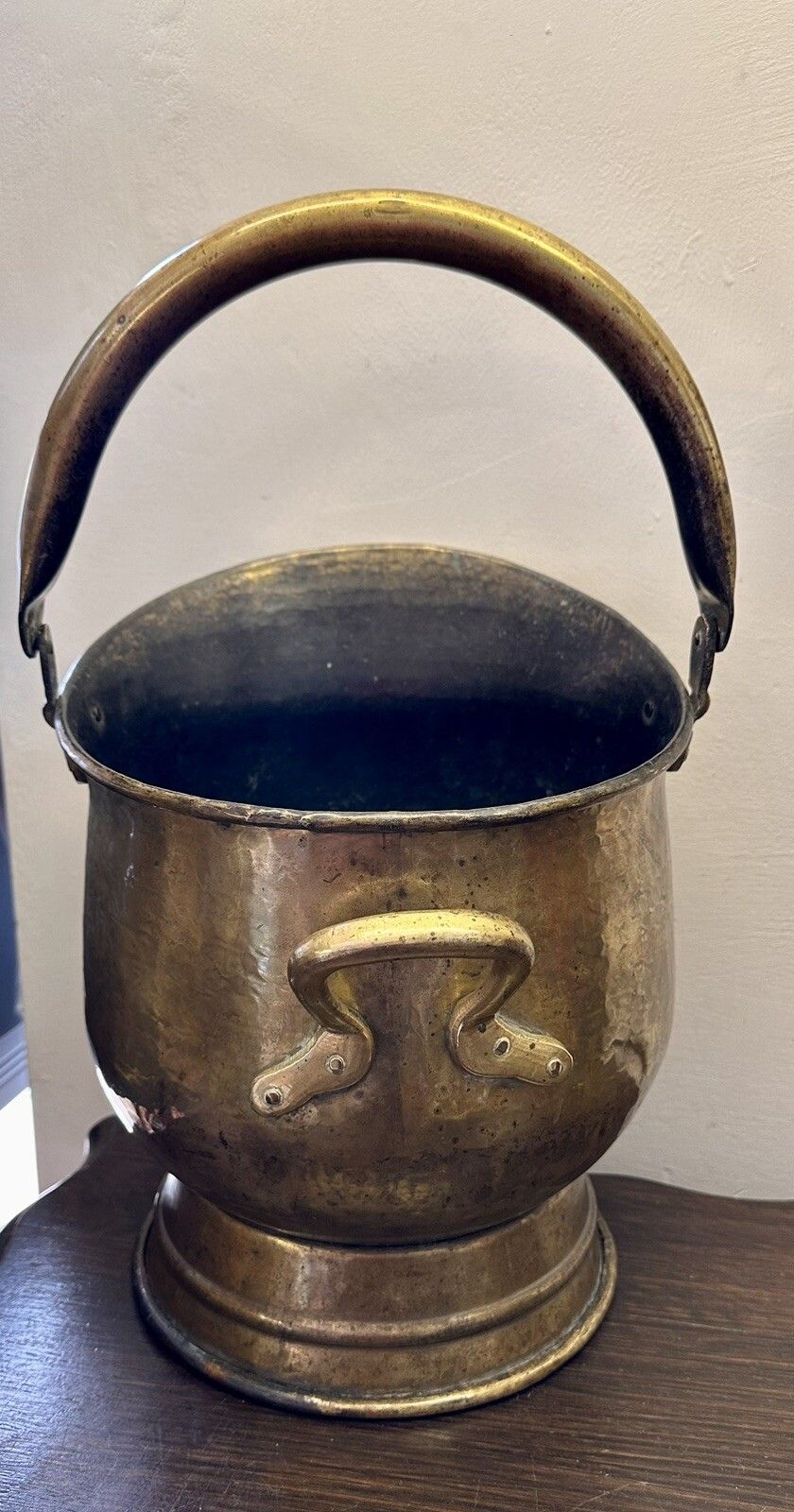 Antique Large Brass Helmet Coal Scuttle Country House Planter / Log / Coal photo furniture