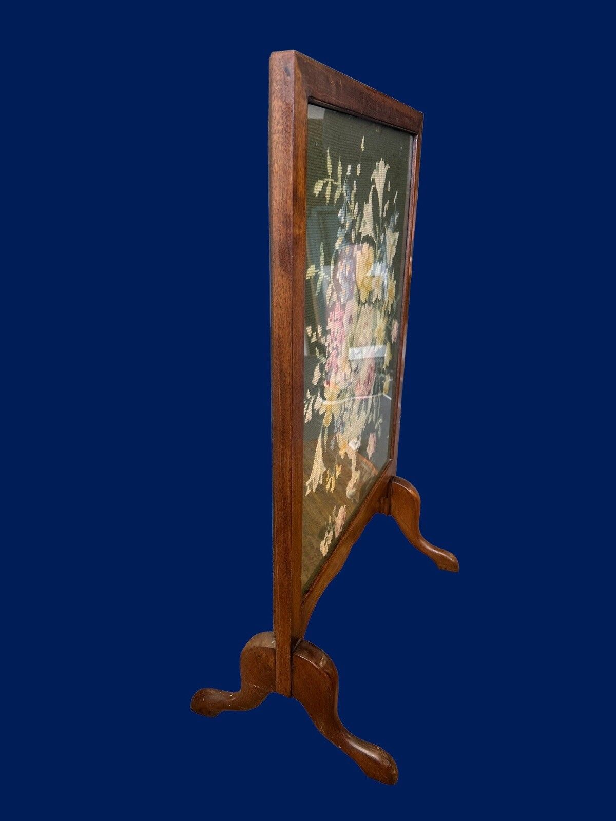 Edwardian Art Deco Super Condition Wooden Tapestry Fire Screen Period Home photo for sale