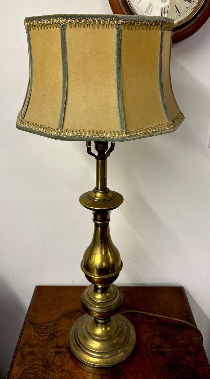 Beautiful Huge 32” Antique Brass Bulbous Lamp With Stunning Shade