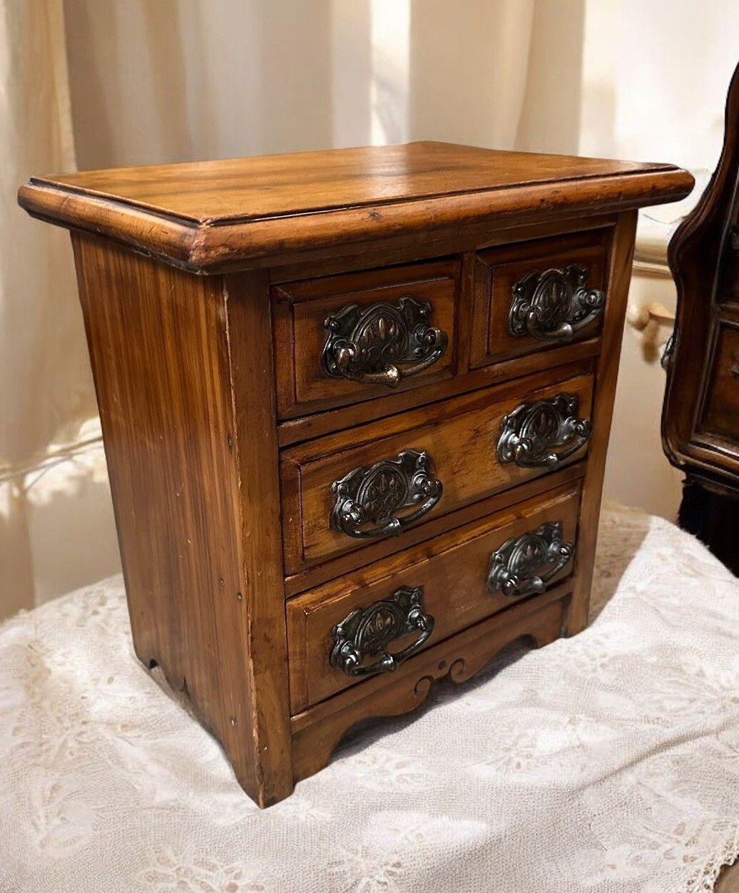 C1920’s Miniature Chest Of Drawers Apprentice Piece Superb Quality photo furniture