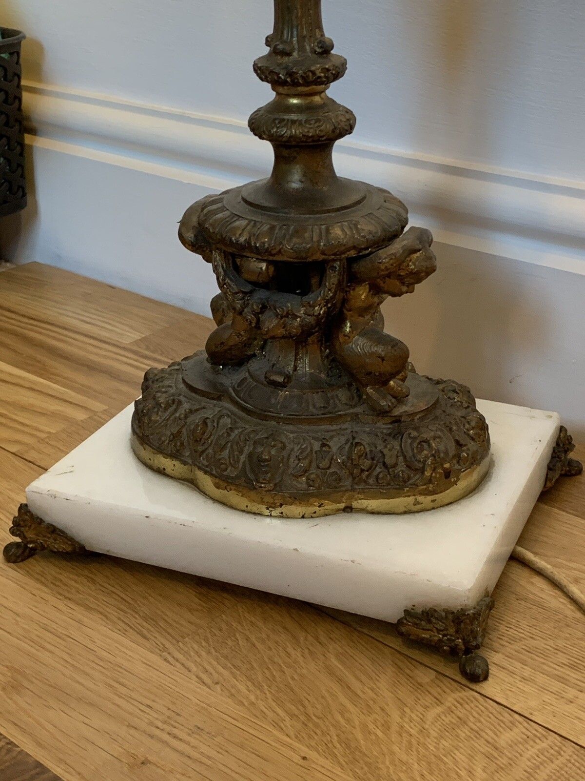 photo furniture Antique Exquisite French Huge Bronze And Marble Cherub Table Lamp