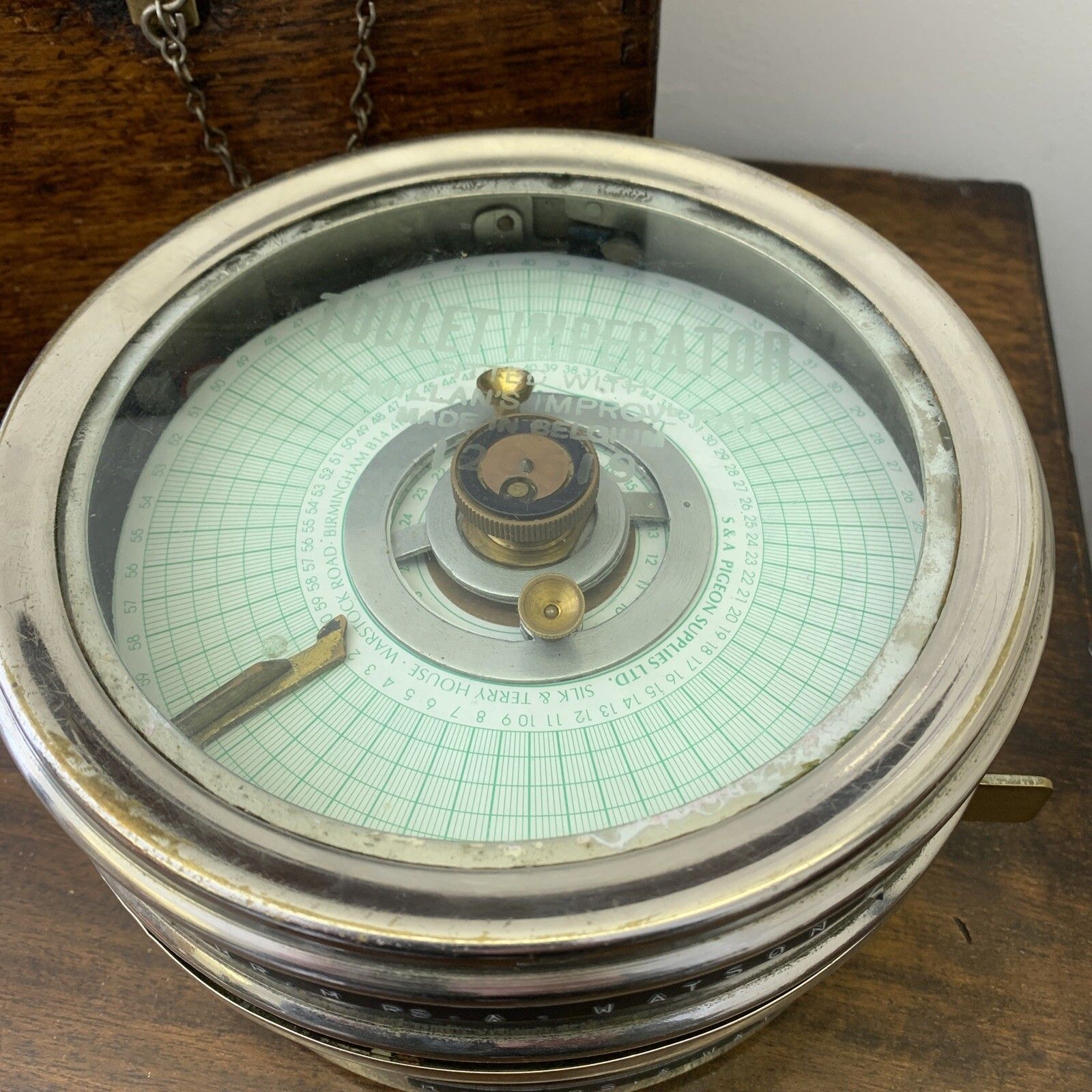 Vintage Wooden  Cased Pigeon Clock The Automatic Timing Clock Co Ltd. photo for sale