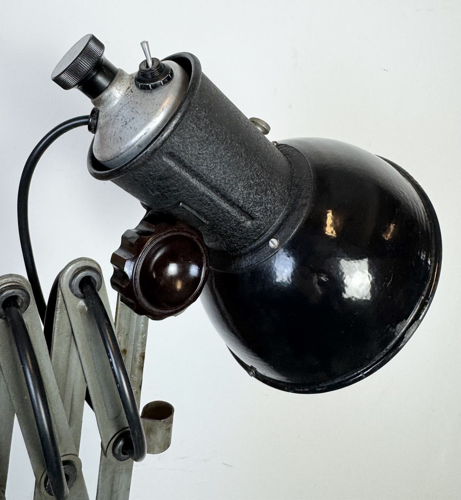 photo vintage Industrial Black Enamel Scissor Wall Lamp, 1950s, 2x