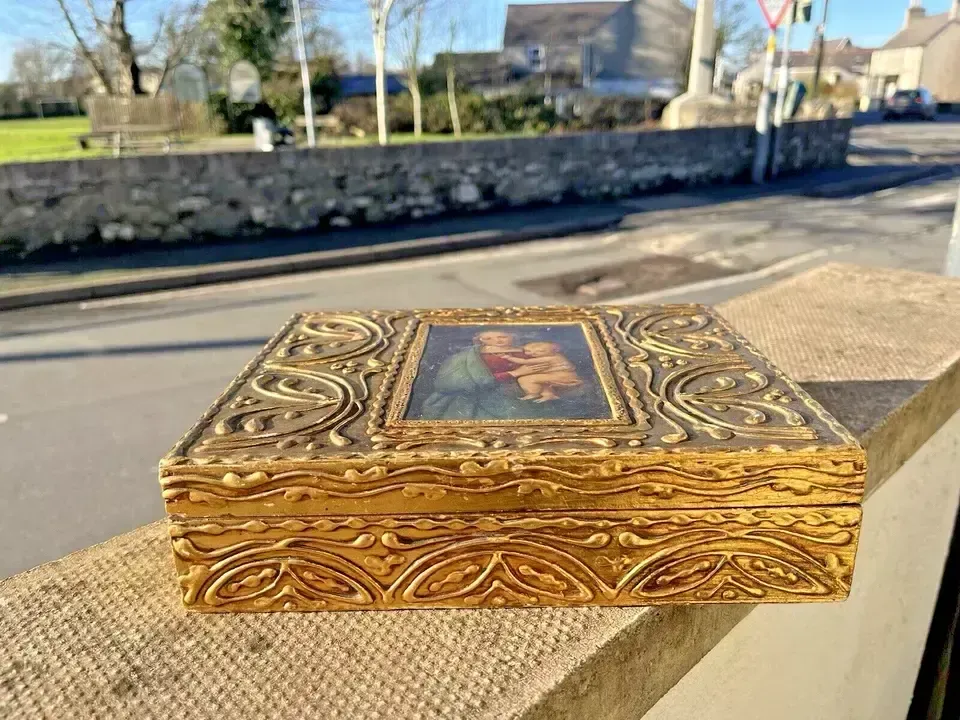 Florentine Giltwood Madonna Del Granduca Italian Brutalist Wooden Jewellery Box photo for sale