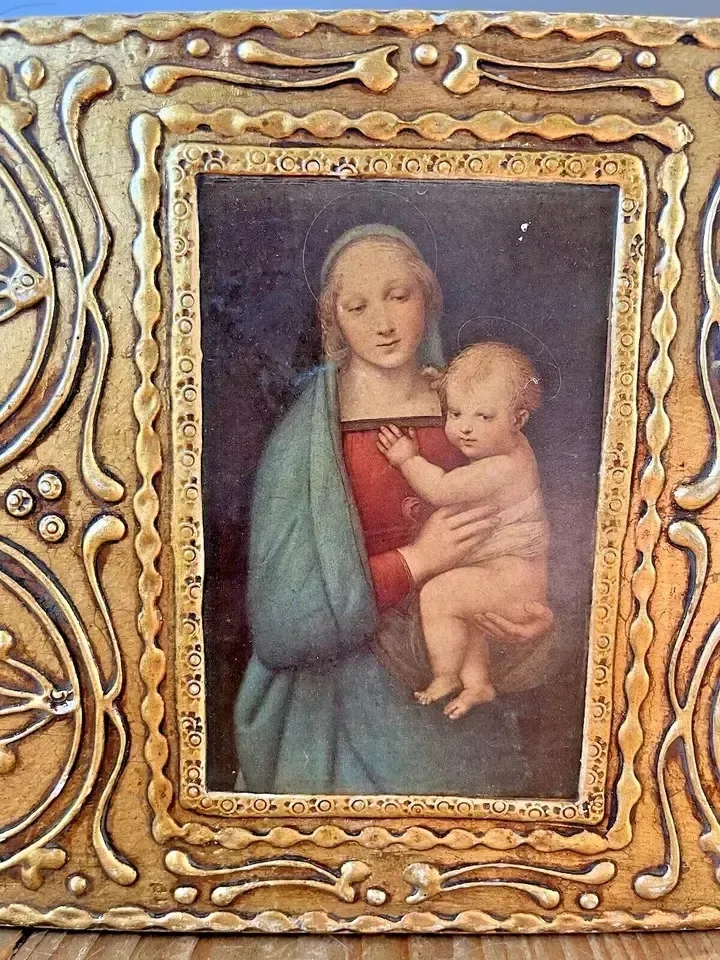 Florentine Giltwood Madonna Del Granduca Italian Brutalist Wooden Jewellery Box photo vinterior