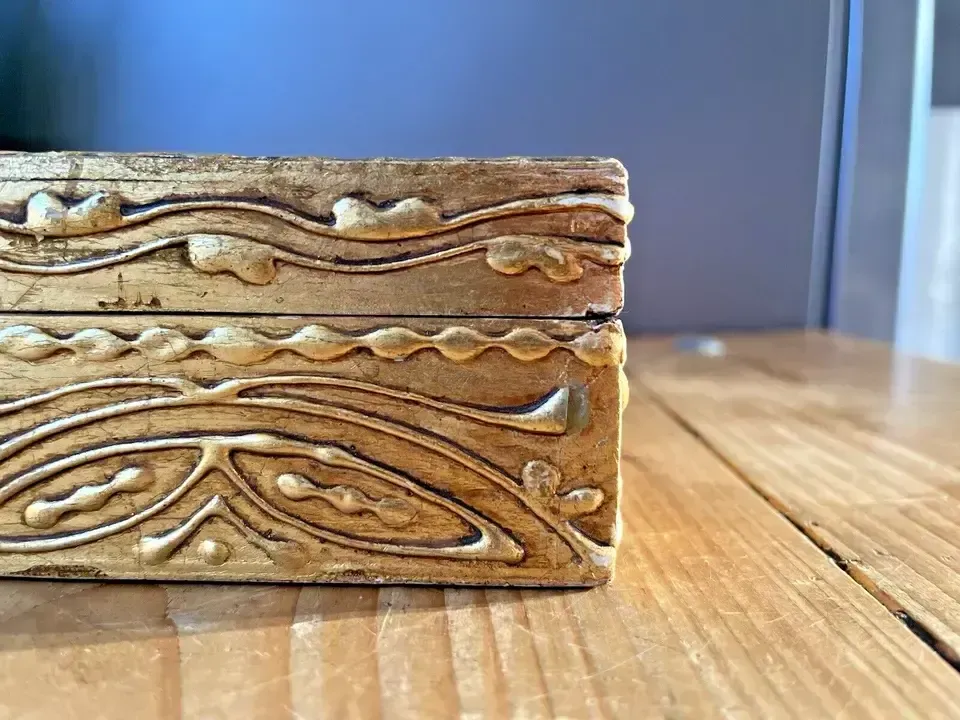 Florentine Giltwood Madonna Del Granduca Italian Brutalist Wooden Jewellery Box photo vintage