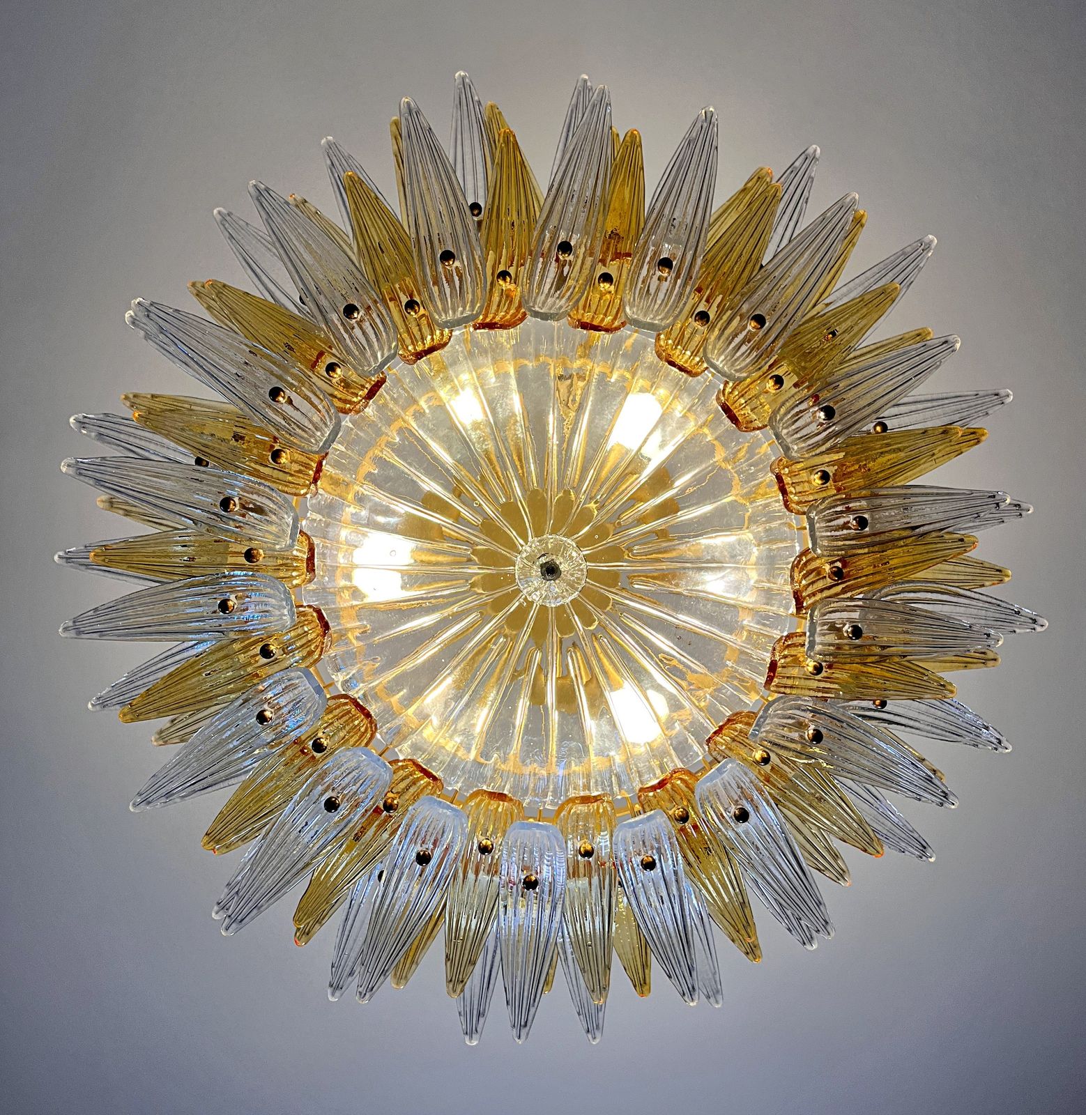 photo vinterior Murano Chandelier Original Palmette, Two Levels, 82 Amber And Clear Glasses