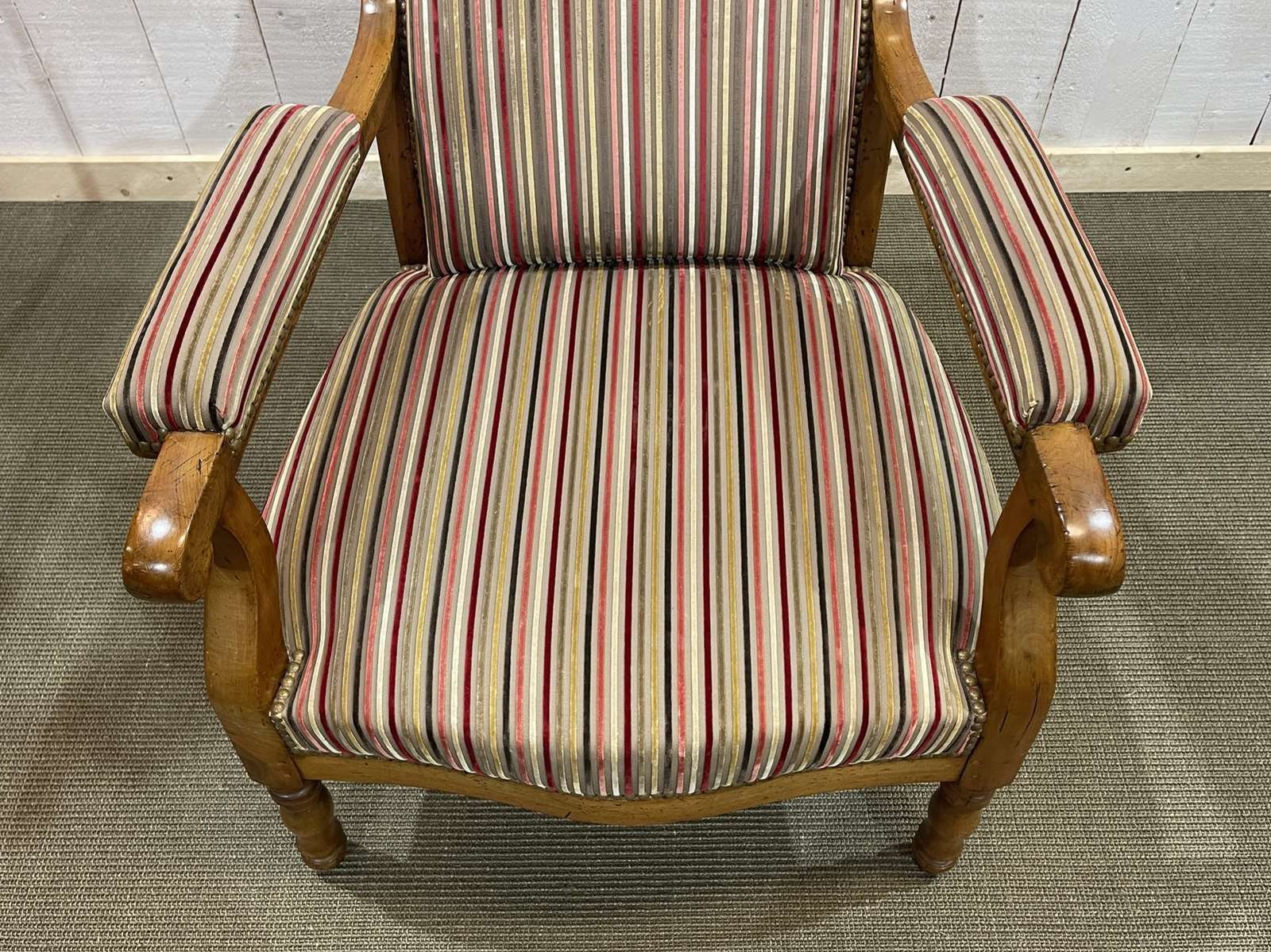 Furniture Late 19th Century Voltaire Armchair In Cherry Wood photo