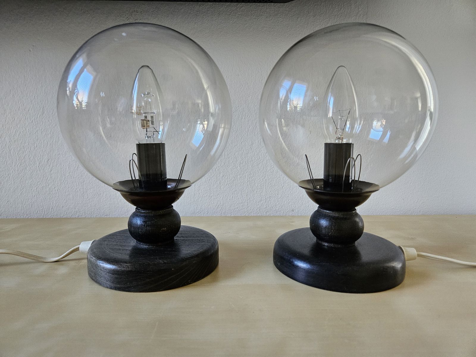Set Of2 Mid Century Modern Bedside Lamps, Space Age Table Lamps Pair, Vintage Desk Lamps Pair, Nightstand Lights, Mcm Light 70s Glass Globe photo for sale