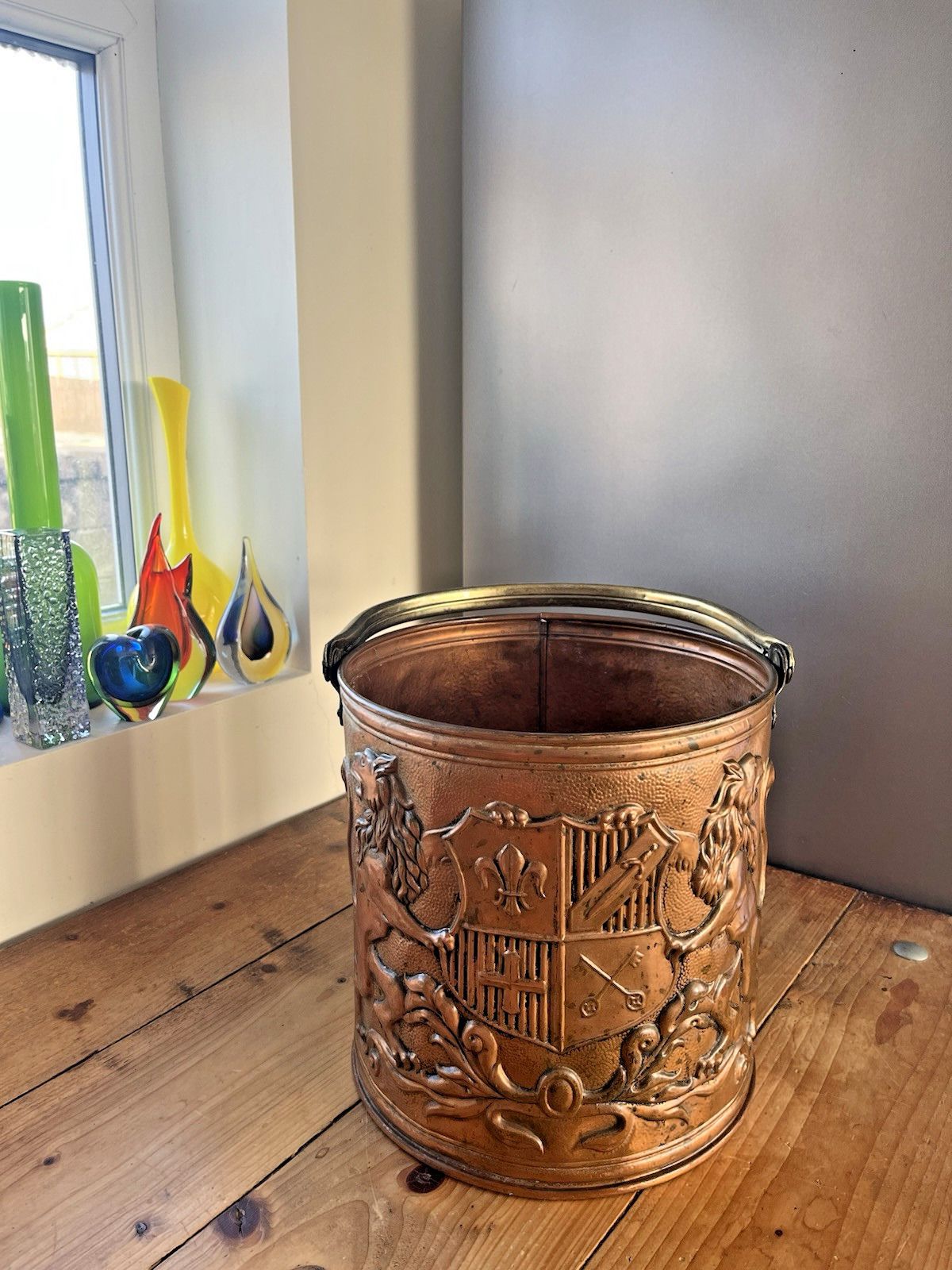 Vintage Copper Coat Of Arms Heraldic Regal Lion Coal Bucket Scuttle Kindling Bin photo vintage