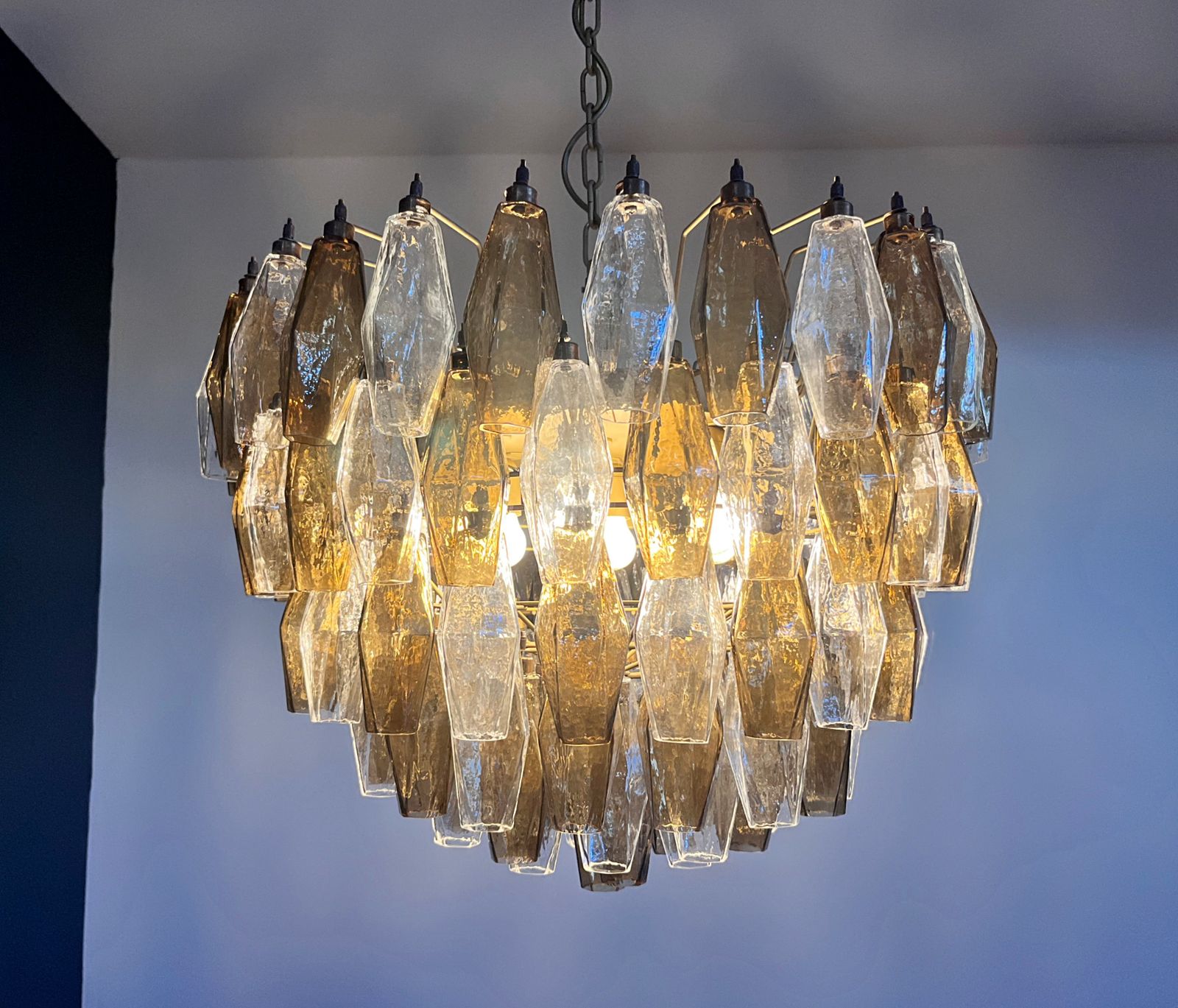 photo furniture Amazing Murano Glass Candelier – 111 Clear And Smoked Poliedri