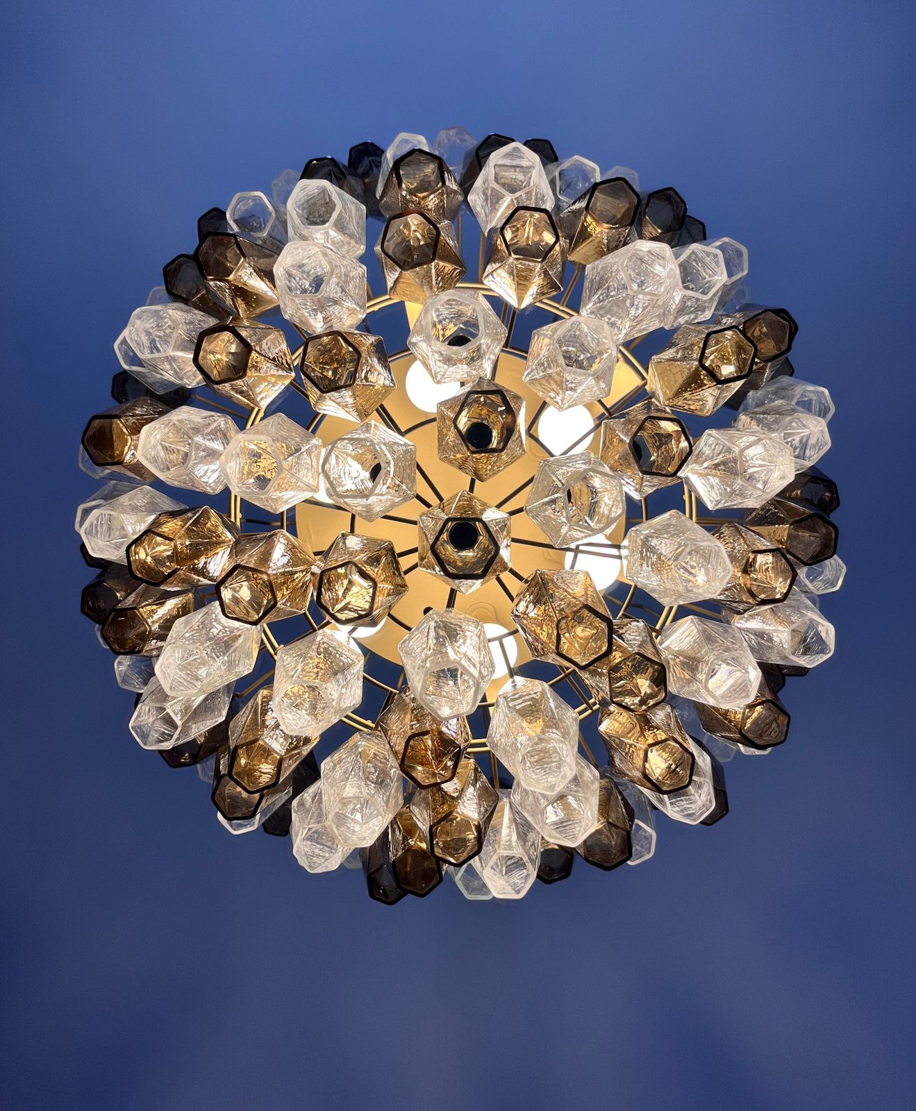 photo buy Amazing Murano Glass Candelier – 111 Clear And Smoked Poliedri