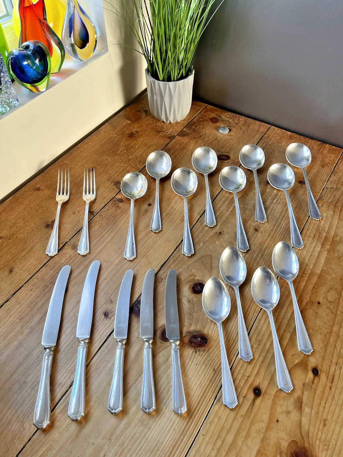 19 Piece Art Deco A1 Chester Ep Co Part Cutlery Set Plated Knifes Forks Spoons photo furniture