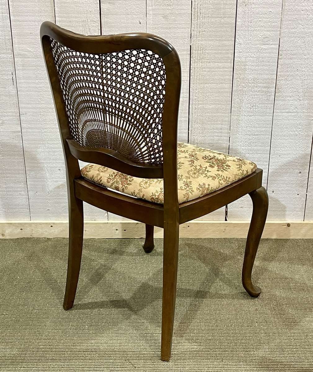900.0 Set Of 6 English Walnut Chairs From The 1950s photo