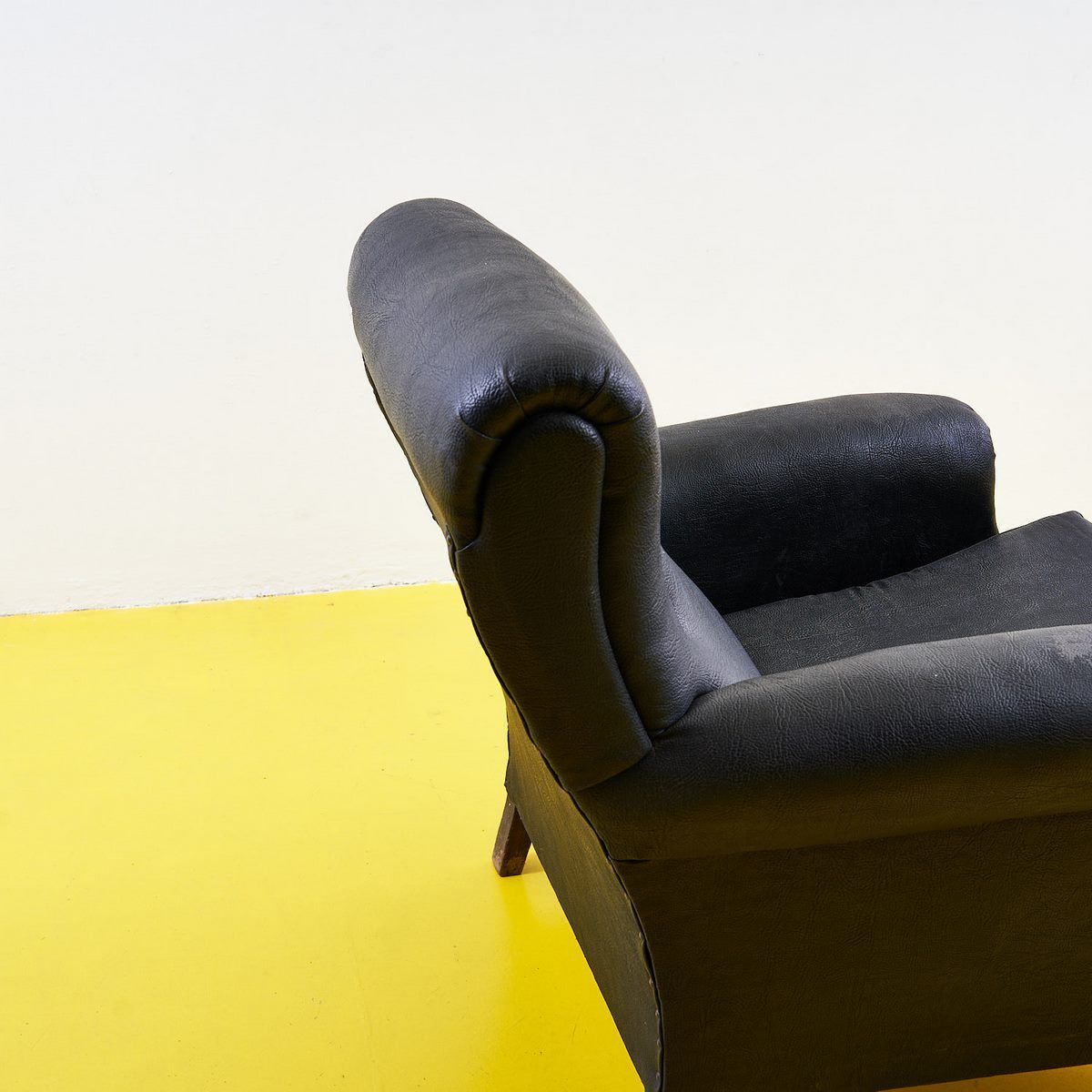 Vintage Living Room Armchair, 1970s photo vinterior