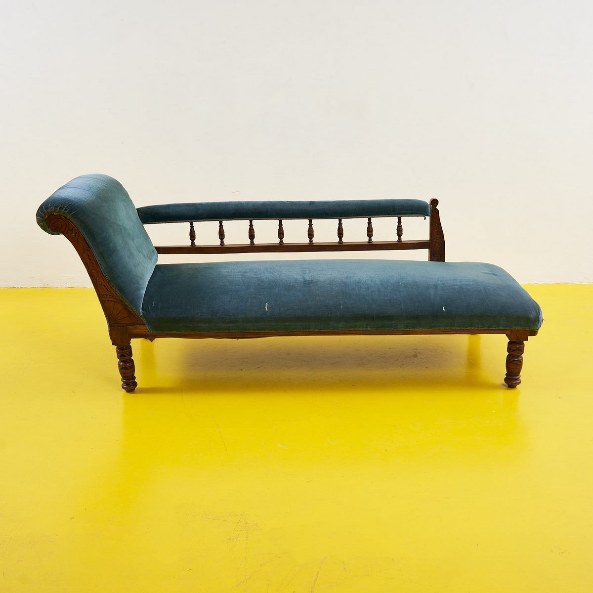 Wooden And Velvet Daybed Sofa, 1800s