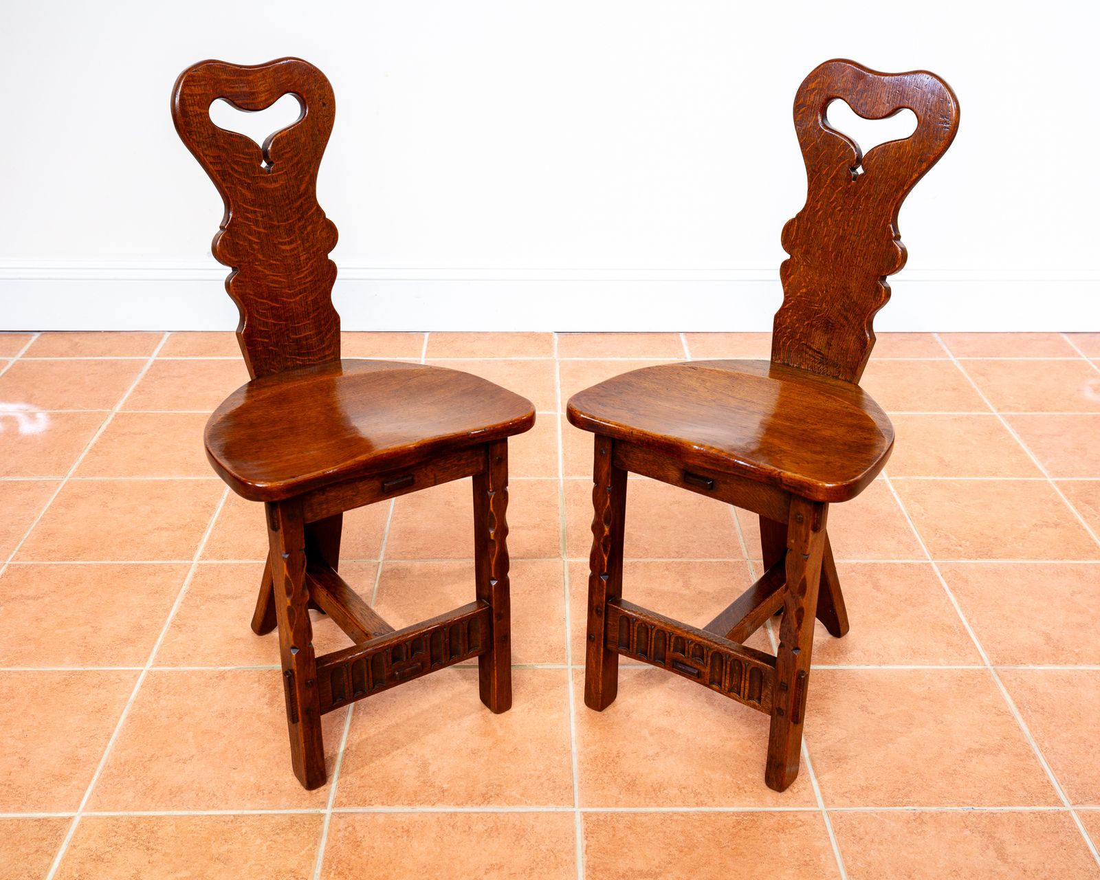 photo vintage Vintage Arts & Crafts Chairs Pair Hall Side Dining Chairs By Rupert Griffiths Rusti.C Cotswold School Traditiona.L Mission Craftsman Mid Century Mcm