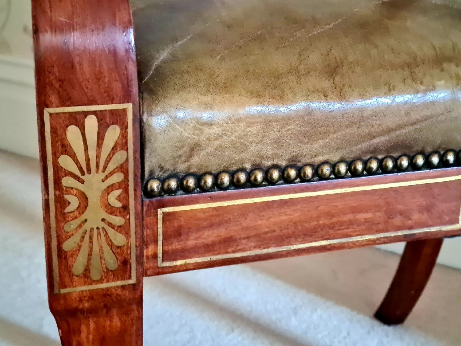 Beautiful Regency Style Mahogany And Leather Dining Table And Chairs (4seat) photo for sale