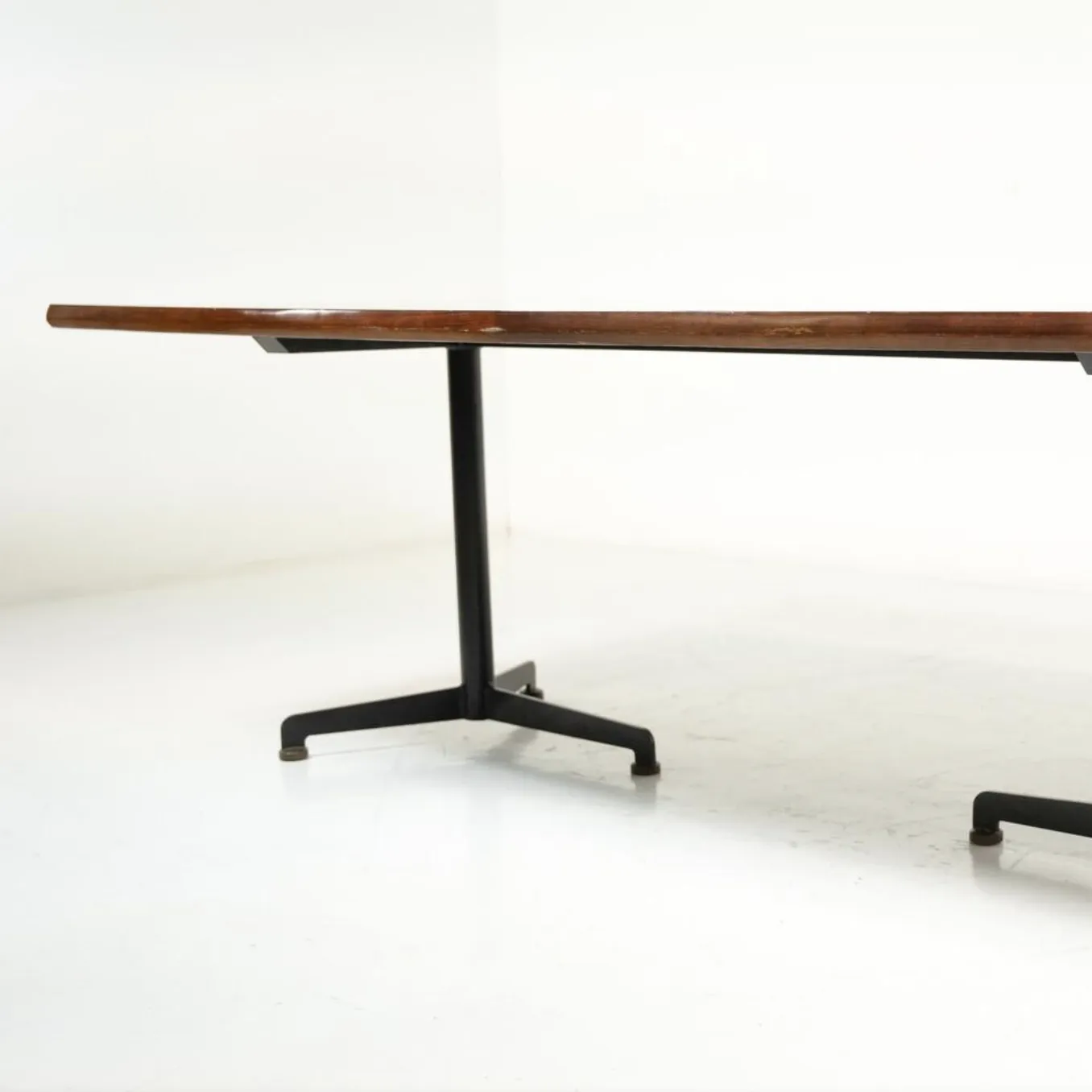 Mid Century Modern Desk By Olsvaldo Borsani, 1960s photo buy