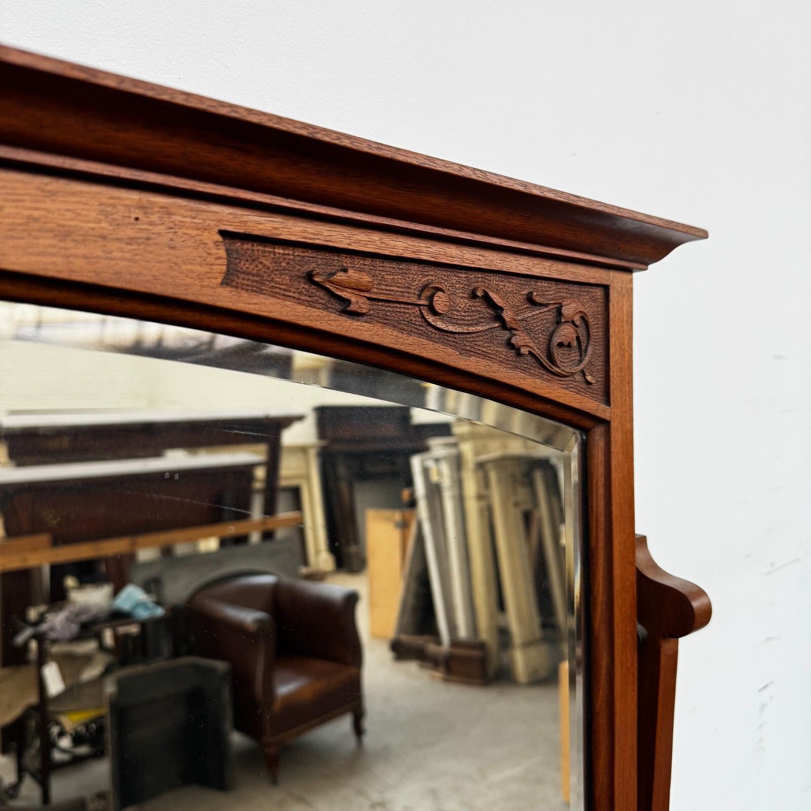 Early 20th Century Edwardian Mahogany Washstand – Elegant Antique Storage photo 474.0