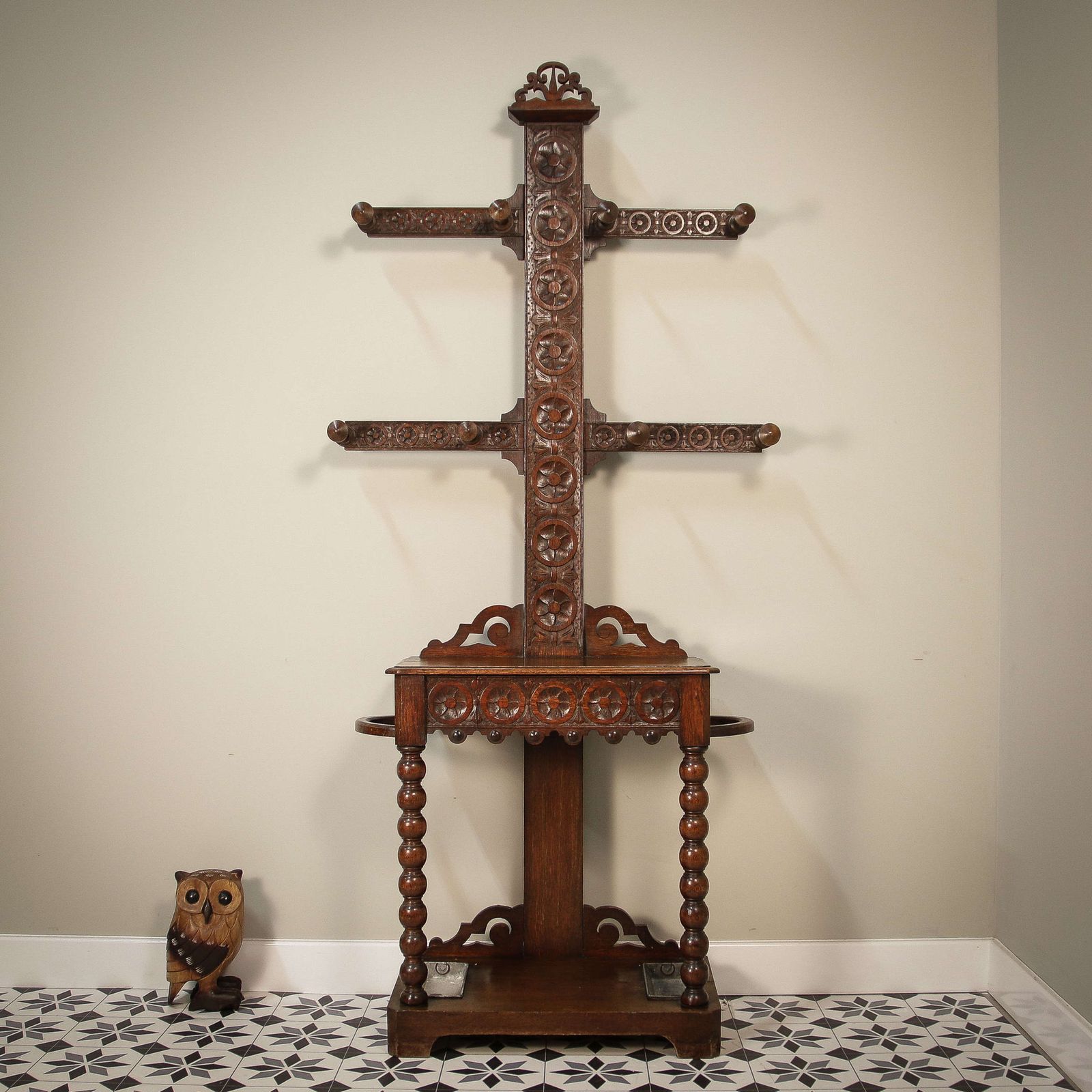 Hall Stand Late Victorian In A Crucifix Shape With Bobbin Legs photo furniture