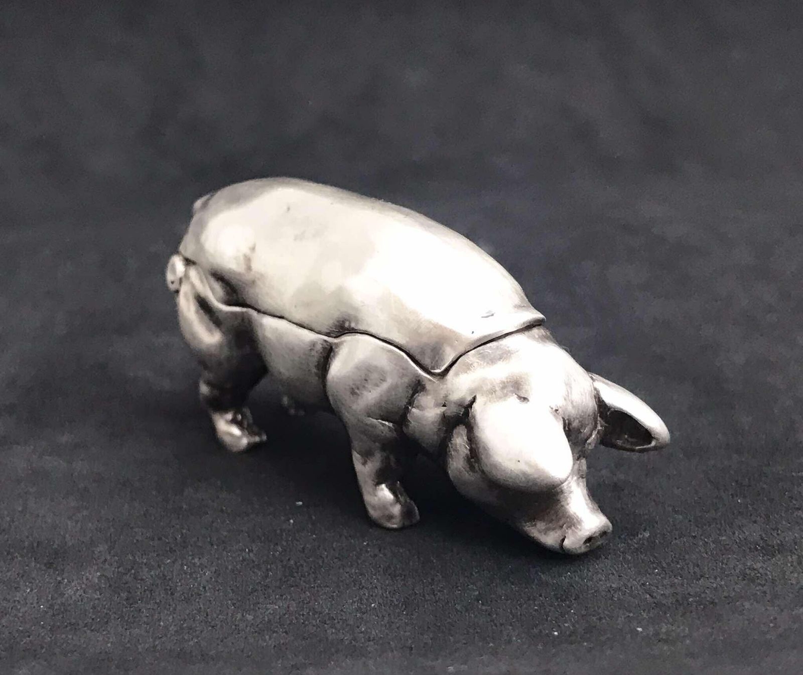 photo furniture Buccellati Sterling Pill Box Pig Shaped Italian Design Jewelry Early XX Vintage Signed Mario Buccellati Box Collection Luxury Gift