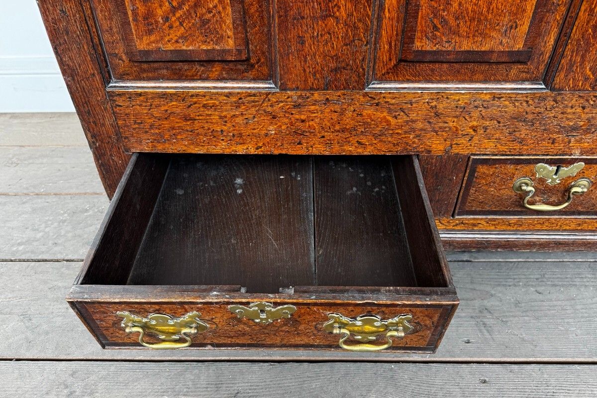 Furniture Antique 18th Century Georgian Oak Crossbanded Mule Chest photo