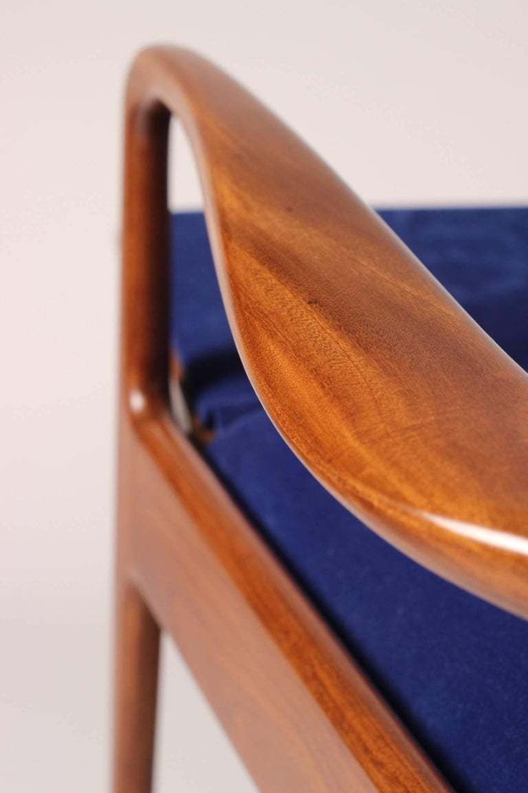 Furniture Mid Century Modern Reclining Lounge Chair By Greaves And Thomas photo