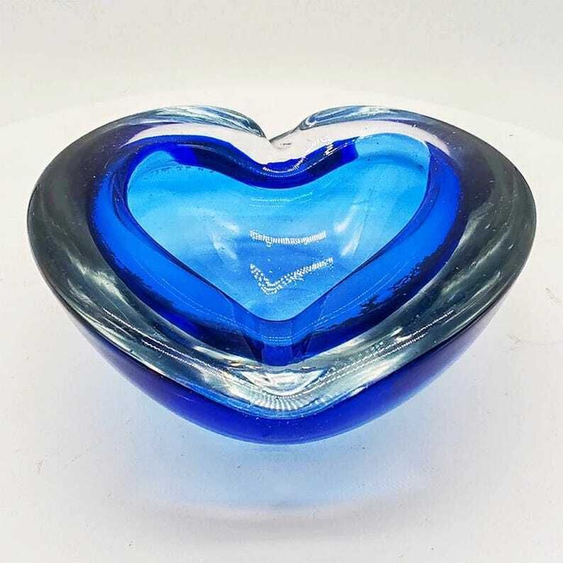 1960s Sunning Heart Shaped Ashtray Or Catch All In Murano Glass By Flavio Poli For Seguso. Made In Italy. photo Home Decor