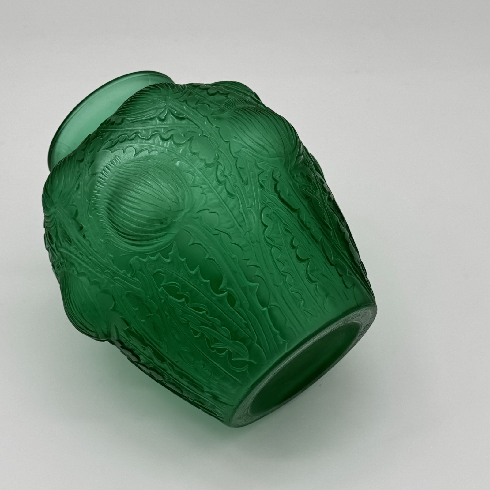 photo for sale à R.Lalique Green Glass Domrémy Vase