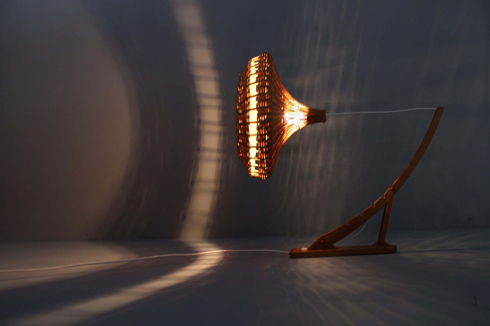 photo vintage 1960s Wall Wooden Lamp By Pokrok Zilina, Czechoslovakia