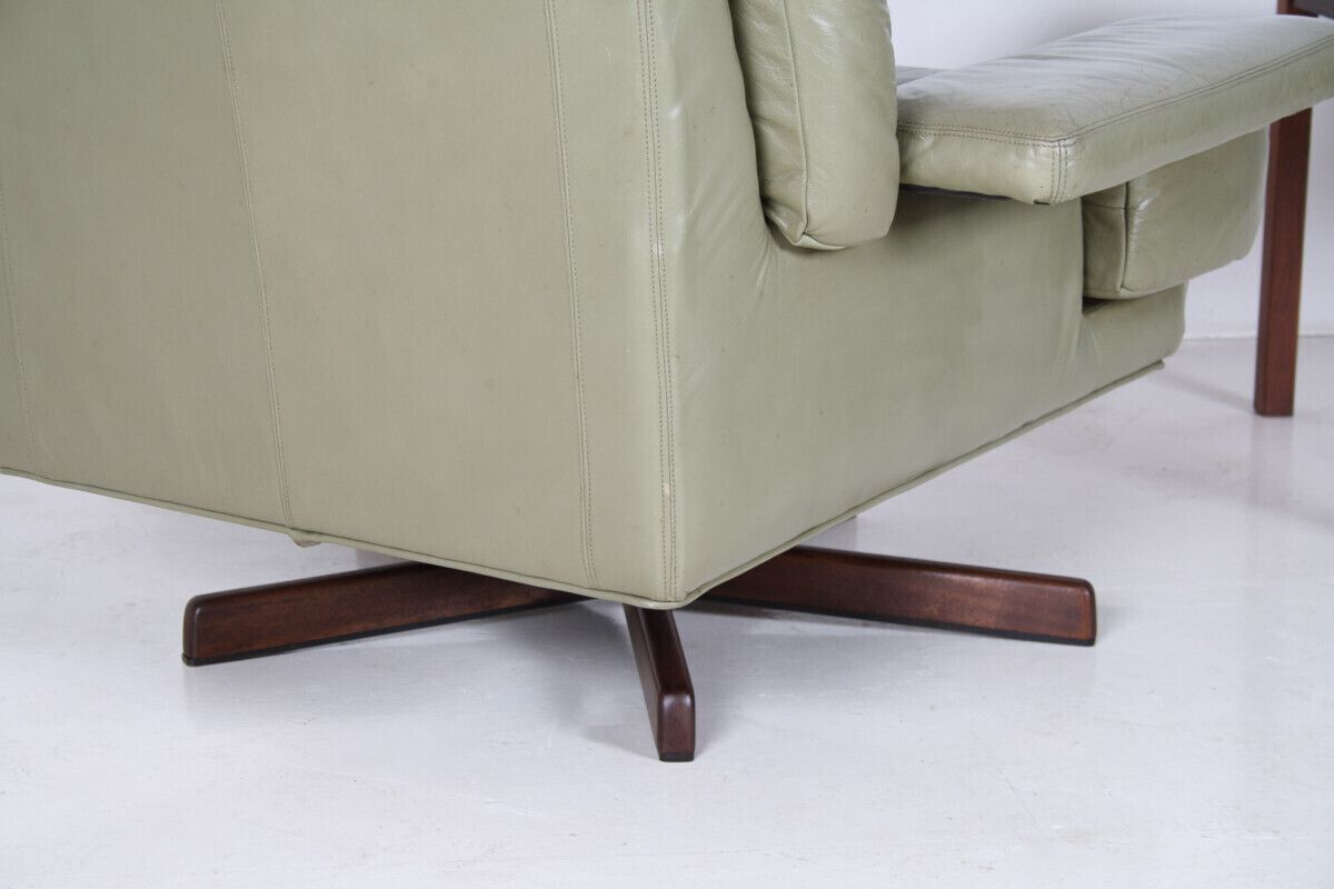 photo vintage Danish Mid Century 1960s Sage Green Leather Swivel Lounge Chair With Tilt