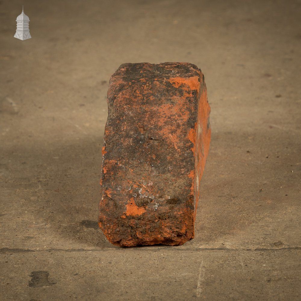photo vintage Saddleback Coping Bricks, Batch Of 190 Red Brick Copings   A Run Of 15 Metres