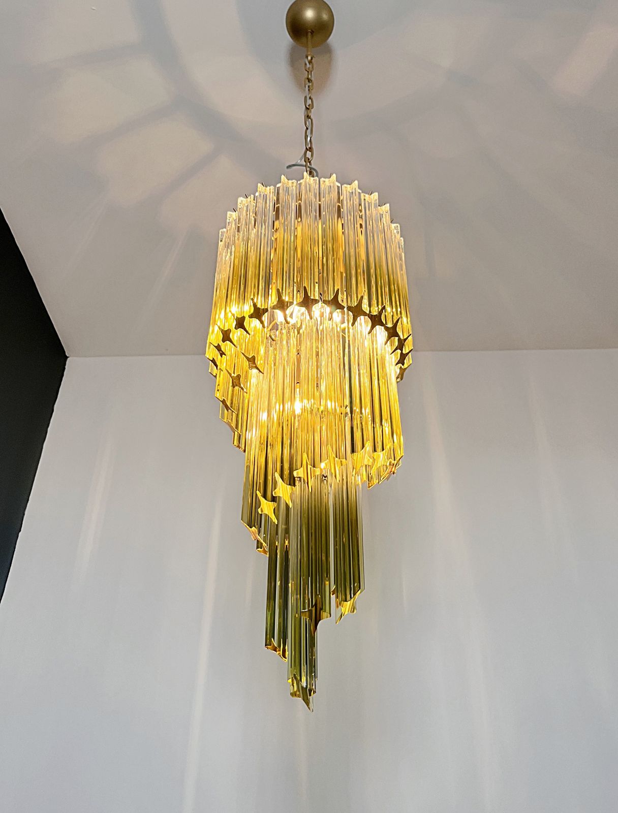 photo furniture Murano Glass Spiral Chandelier – 54 Quadriedri Shaded Green Prisms