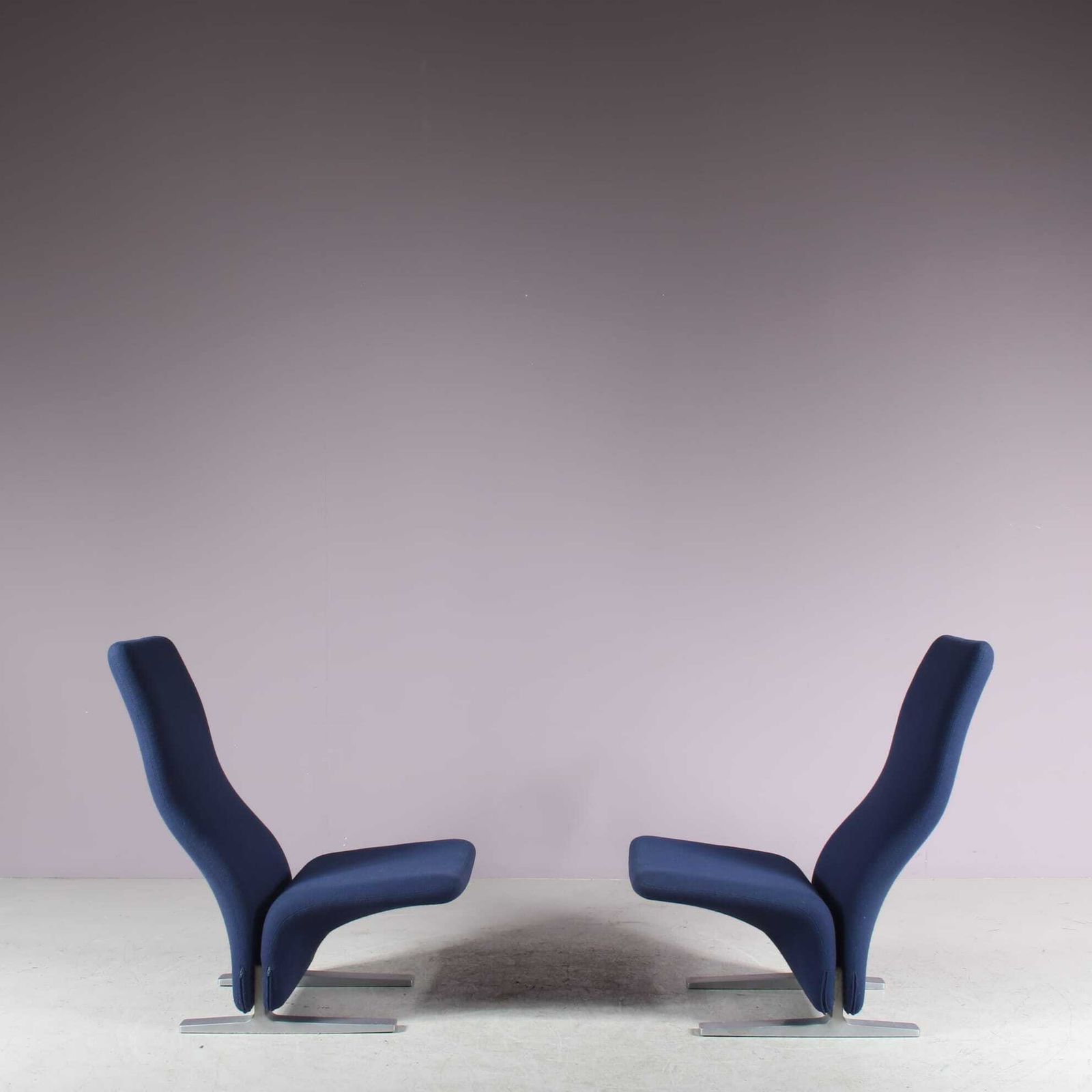 1970s Pair Of “Concorde” Chairs By Pierre Paulin For Artifort, Netherlands photo furniture