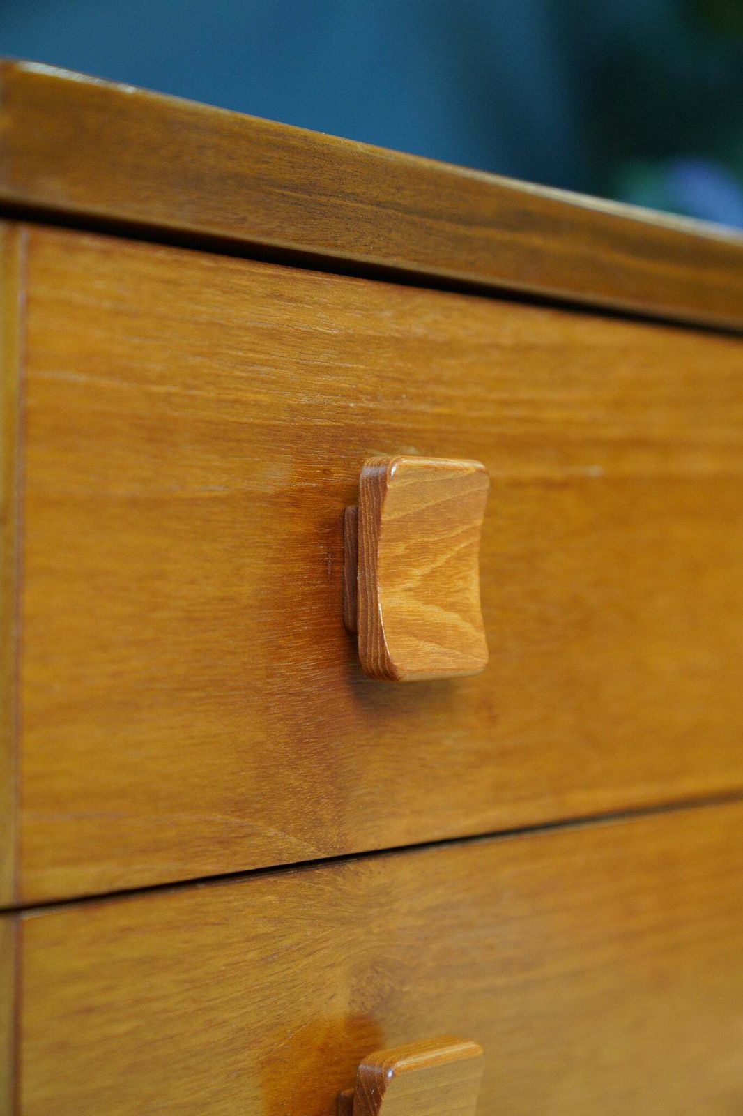 photo for sale Vintage Mid Century Stag Chest Of Drawers – Timeless British Craftsmanship