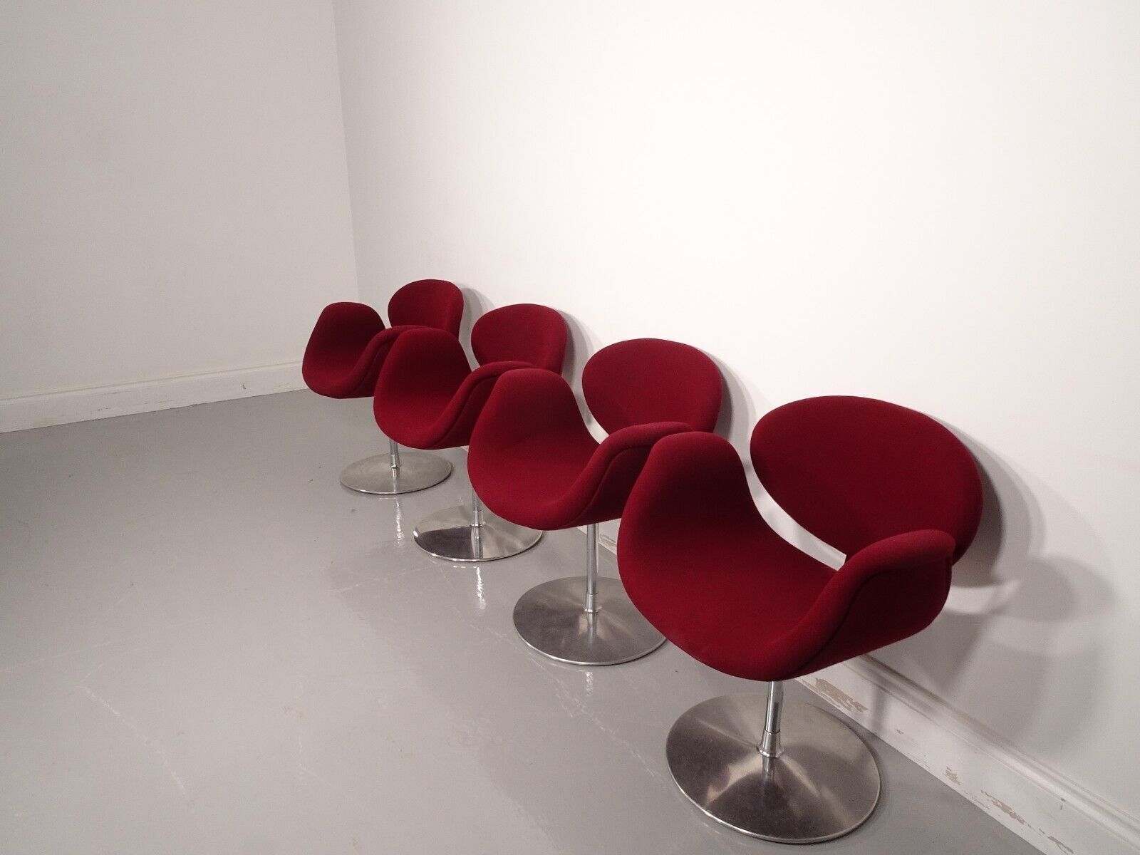 Stunning Set Of 4 Artifort Tulip Chairs In Burgundy Fabric photo Furniture