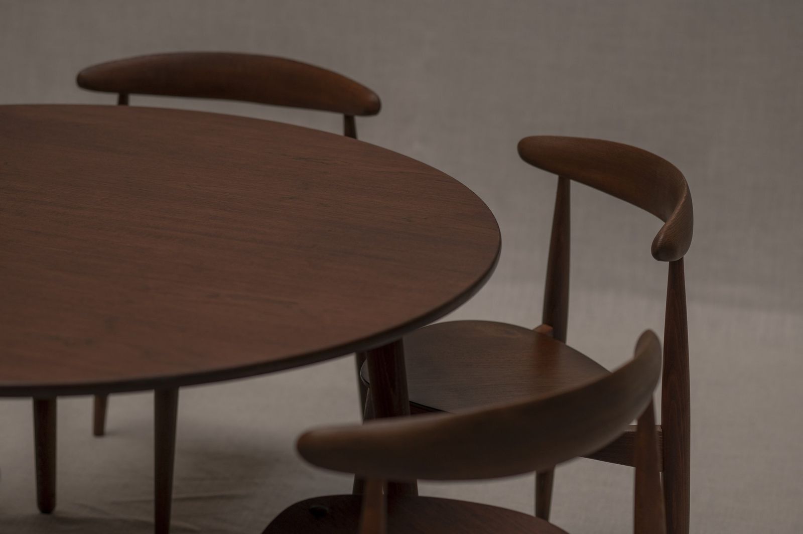 'Heart Dining Set' By Hans J. Wegner photo Furniture